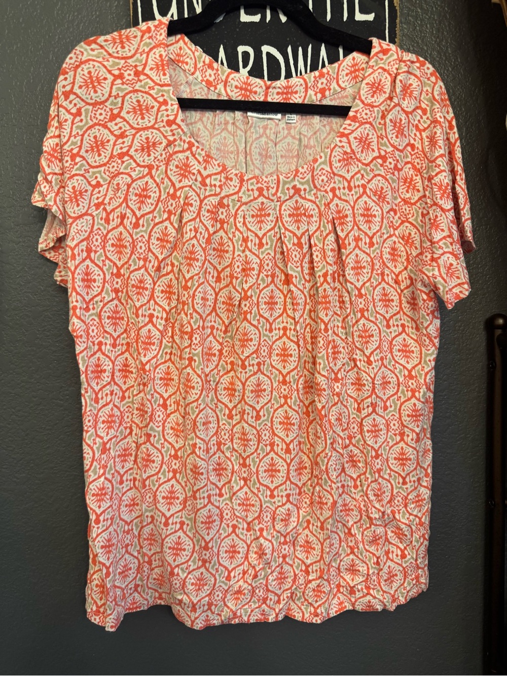 croft & barrow Coral and White Printed Scoop-Neck Short Sleeve Tee. Large